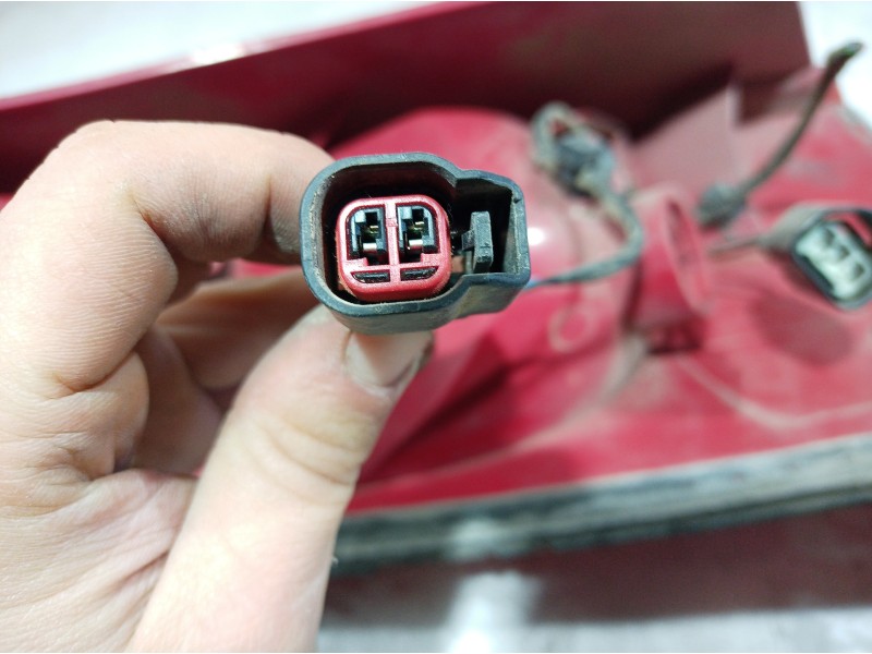 Recambio de piloto trasero derecho para ford focus berlina (cak) referencia OEM IAM XS4113405A XS4113405A XS4113405