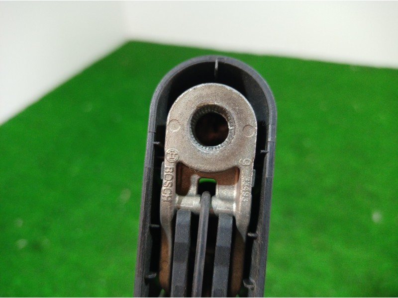 Recambio de brazo limpia trasero para opel zafira a blue line referencia OEM IAM   