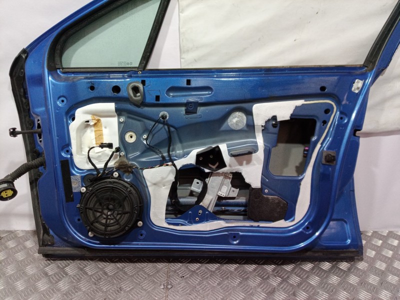 Recambio de puerta delantera derecha para peugeot 407 st confort pack referencia OEM IAM   