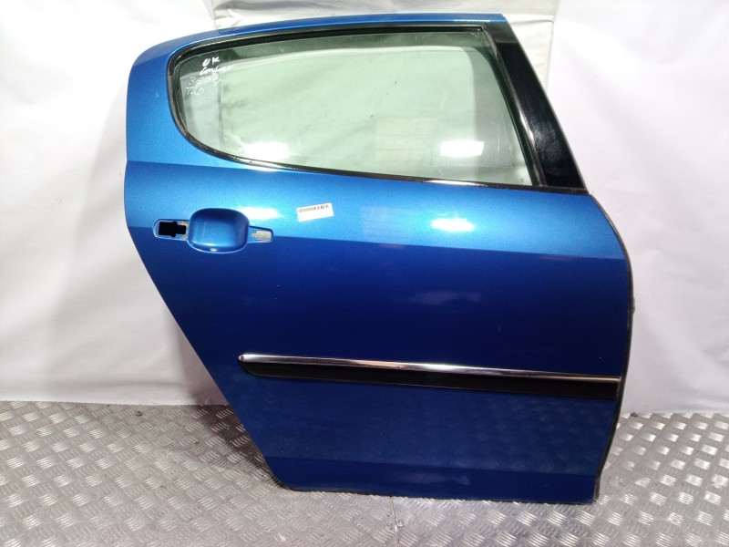 Recambio de puerta trasera derecha para peugeot 407 st confort pack referencia OEM IAM   