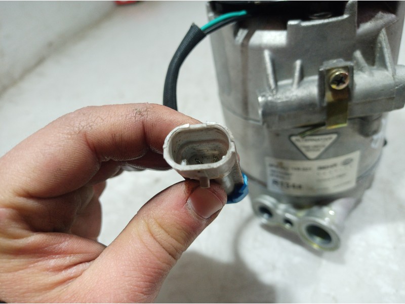 Recambio de compresor aire acondicionado para opel zafira a blue line referencia OEM IAM 8FK351135521 8FK351135521 8FK351135521