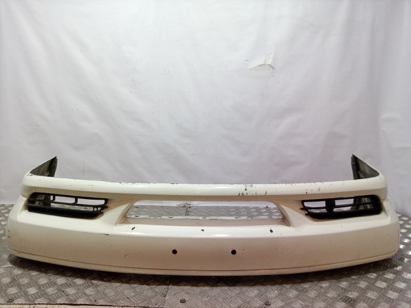 Recambio de paragolpes delantero para volvo v70 familiar 2.4 / 2.5 (103kw / 106kw) referencia OEM IAM 9421811  