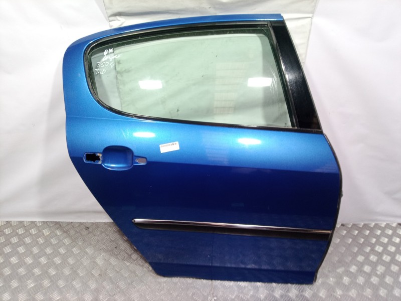 Recambio de puerta trasera derecha para peugeot 407 st confort pack referencia OEM IAM   
