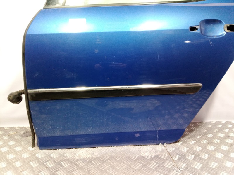 Recambio de puerta trasera izquierda para peugeot 407 st confort pack referencia OEM IAM   
