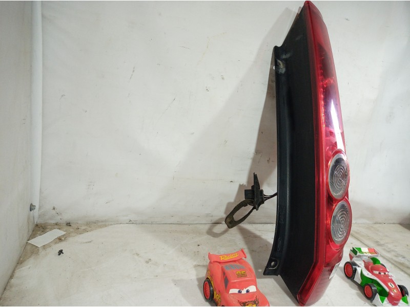 Recambio de piloto trasero derecho para ford fiesta (cbk) referencia OEM IAM 6S6113404BF 6S6113404BF 6S6113404