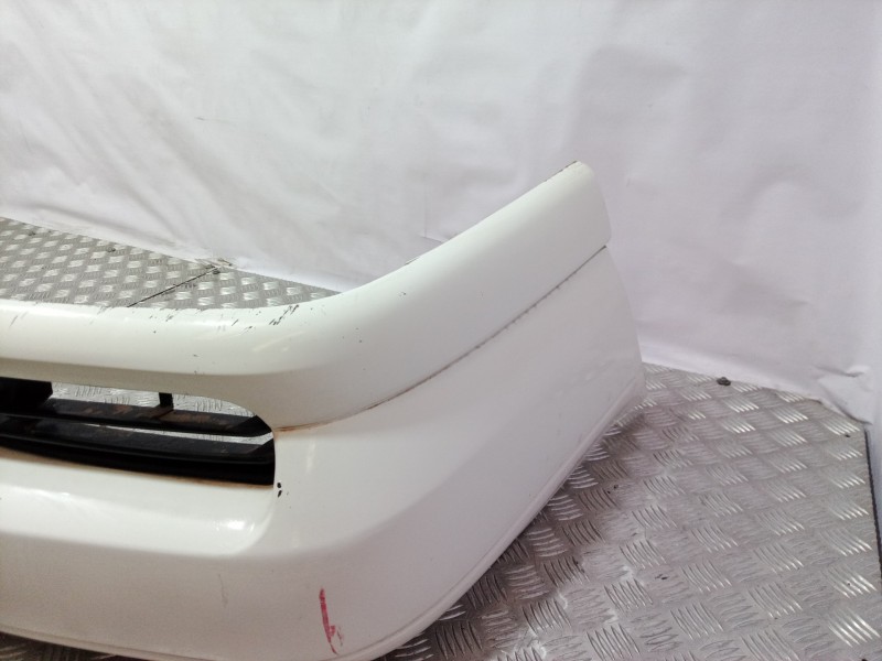 Recambio de paragolpes delantero para volvo v70 familiar 2.4 / 2.5 (103kw / 106kw) referencia OEM IAM 9421811  