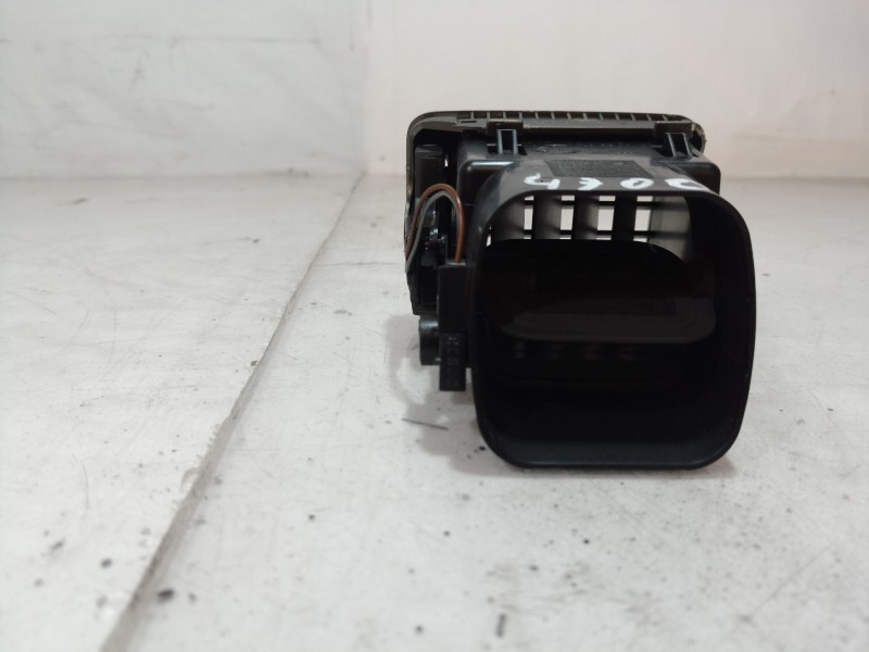 Recambio de aireador para skoda superb (3u4) elegance referencia OEM IAM 3U0819701 3U0819701 3U0819701