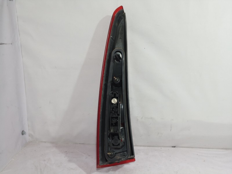 Recambio de piloto trasero derecho para volvo v70 familiar 2.4 / 2.5 (103kw / 106kw) referencia OEM IAM 9178885  