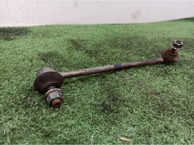 Recambio de bieleta estabilizadora delantera derecha para mahindra xuv 500 xuv 500 fwd w6 referencia OEM IAM   