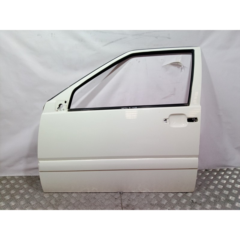 Recambio de puerta delantera izquierda para volvo v70 familiar 2.4 / 2.5 (103kw / 106kw) referencia OEM IAM 9152413  