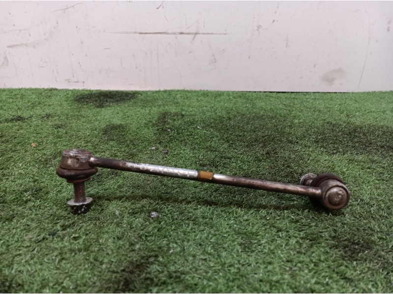 Recambio de bieleta estabilizadora delantera izquierda para mahindra xuv 500 xuv 500 fwd w6 referencia OEM IAM   