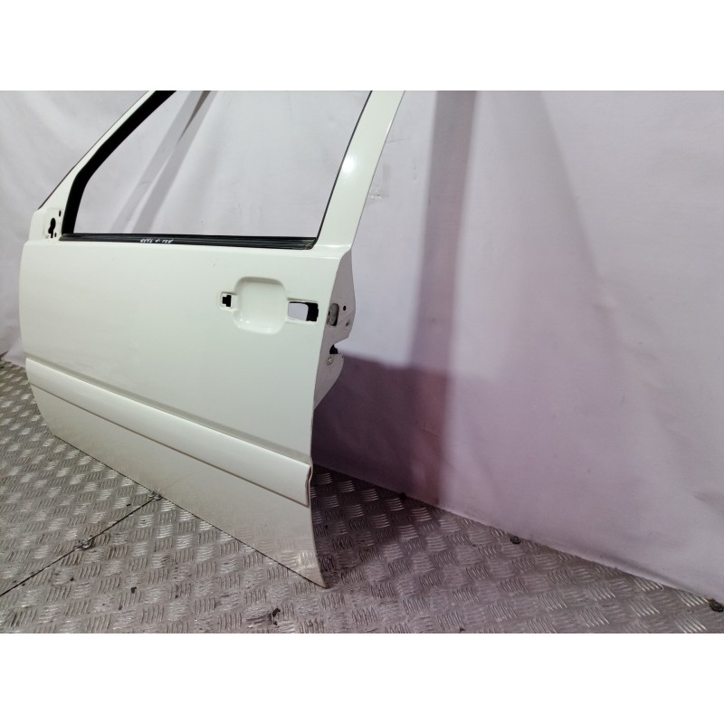 Recambio de puerta delantera izquierda para volvo v70 familiar 2.4 / 2.5 (103kw / 106kw) referencia OEM IAM 9152413  