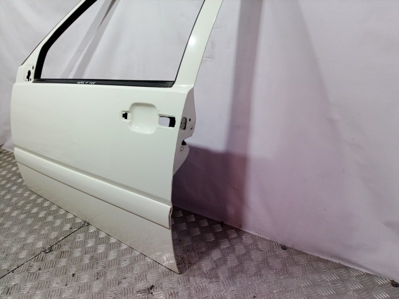 Recambio de puerta delantera izquierda para volvo v70 familiar 2.4 / 2.5 (103kw / 106kw) referencia OEM IAM 9152413  