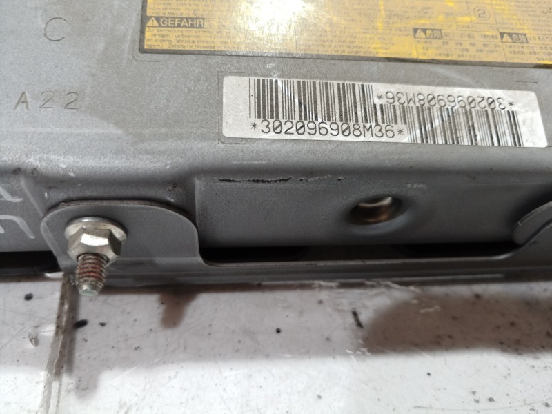 Recambio de airbag rodilla para toyota rav 4 (a3) executive referencia OEM IAM GA51001440 GA51001440 GA51001440