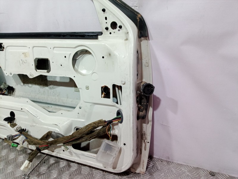 Recambio de puerta delantera izquierda para volvo v70 familiar 2.4 / 2.5 (103kw / 106kw) referencia OEM IAM 9152413  