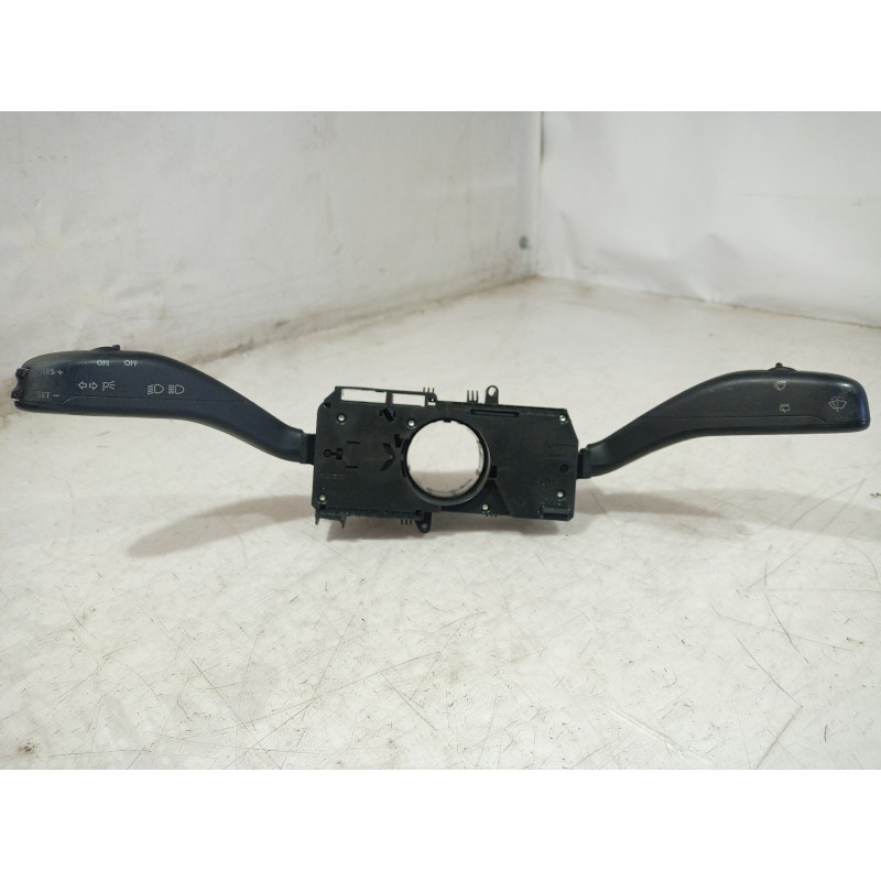 Recambio de mando multifuncion para seat ibiza (6l1) sport rider referencia OEM IAM 204169 204169 204169