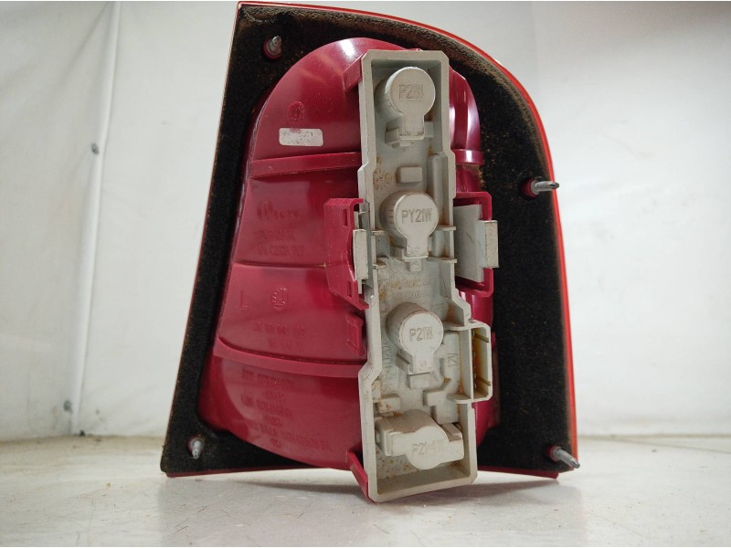 Recambio de piloto trasero izquierdo para skoda octavia berlina (1u2) referencia OEM IAM 1U6945095 1U6945095 1U6945095