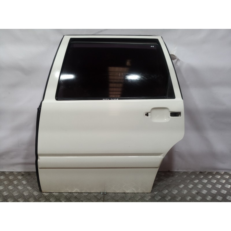 Recambio de puerta trasera izquierda para volvo v70 familiar 2.4 / 2.5 (103kw / 106kw) referencia OEM IAM 9152525  