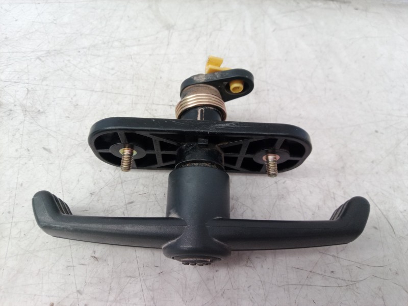 Recambio de maneta exterior porton para ssangyong kyron 200 xdi premium 4wd referencia OEM IAM   