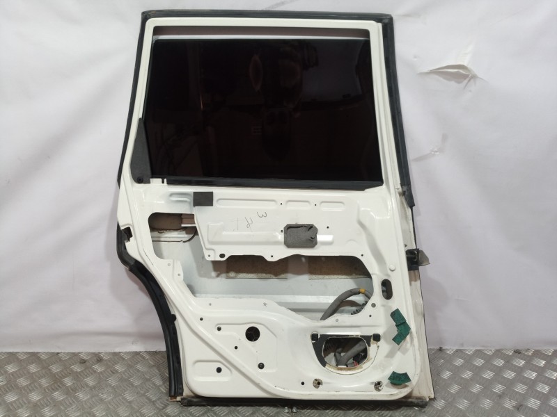 Recambio de puerta trasera izquierda para volvo v70 familiar 2.4 / 2.5 (103kw / 106kw) referencia OEM IAM 9152525  