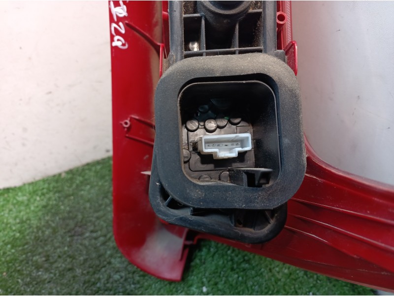 Recambio de piloto trasero izquierdo para peugeot 206 sw 1.6 16v cat referencia OEM IAM   