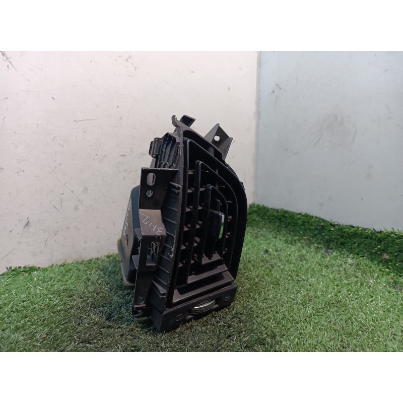 Recambio de rejilla aireadora para mahindra xuv 500 xuv 500 fwd w6 referencia OEM IAM 0112AW0280N 0112AW0280N L0186103AA