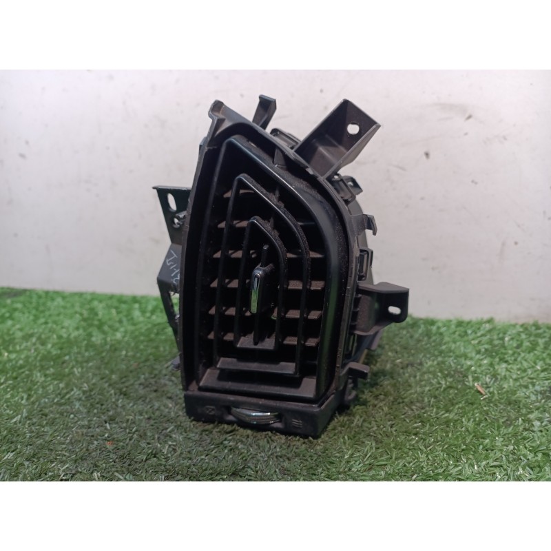 Recambio de rejilla aireadora para mahindra xuv 500 xuv 500 fwd w6 referencia OEM IAM 0112AW0280N 0112AW0280N L0186103AA