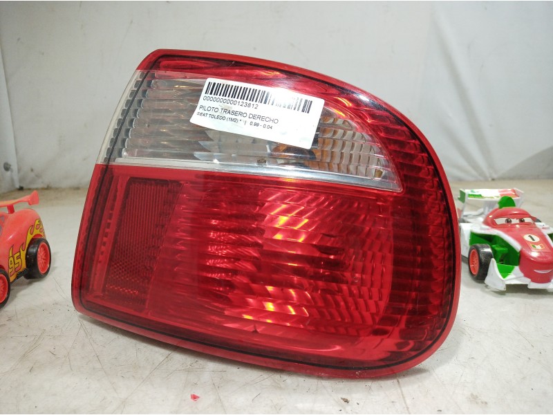 Recambio de piloto trasero derecho para seat toledo (1m2) referencia OEM IAM 1M5945096B 1M5945096B 1M5945096 Recambio de piloto trasero derecho para seat toledo (1m2) referencia OEM IAM 1M5945096B 1M5945096B 1M5945096