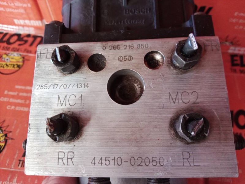 Recambio de abs para toyota corolla (e12) 1.6 linea luna berlina referencia OEM IAM 0265216850  