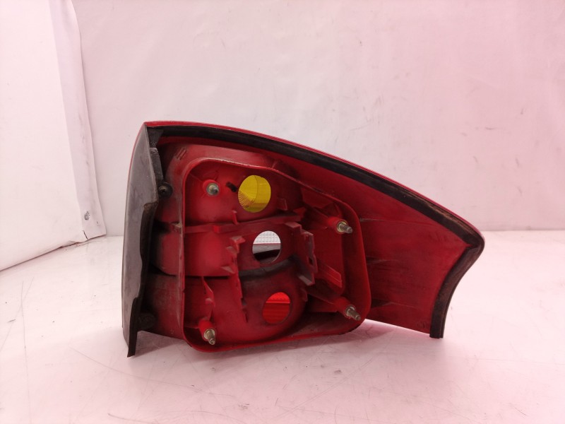 Recambio de piloto trasero izquierdo para audi a6 berlina (4b2) referencia OEM IAM   