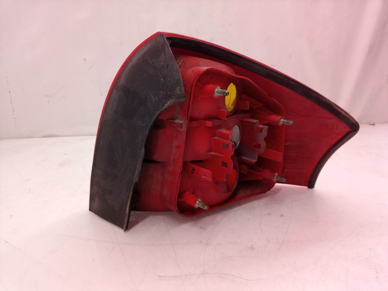 Recambio de piloto trasero izquierdo para audi a6 berlina (4b2) referencia OEM IAM   