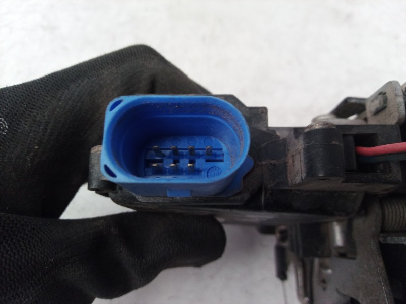 Recambio de cerradura puerta trasera derecha para seat altea (5p1) arena referencia OEM IAM 7L0839016 7L0839016 7L0839016