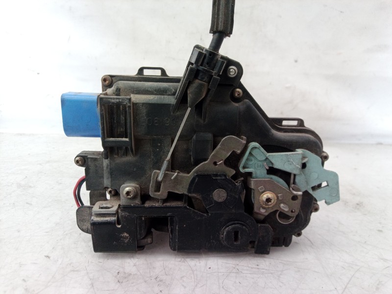 Recambio de cerradura puerta trasera derecha para seat altea (5p1) arena referencia OEM IAM 7L0839016 7L0839016 7L0839016