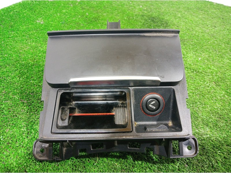 Recambio de cenicero para audi s5 cabriolet (8f7) 3.0 tfsi referencia OEM IAM 8K0857951C 8K0857951C 8K0857951C