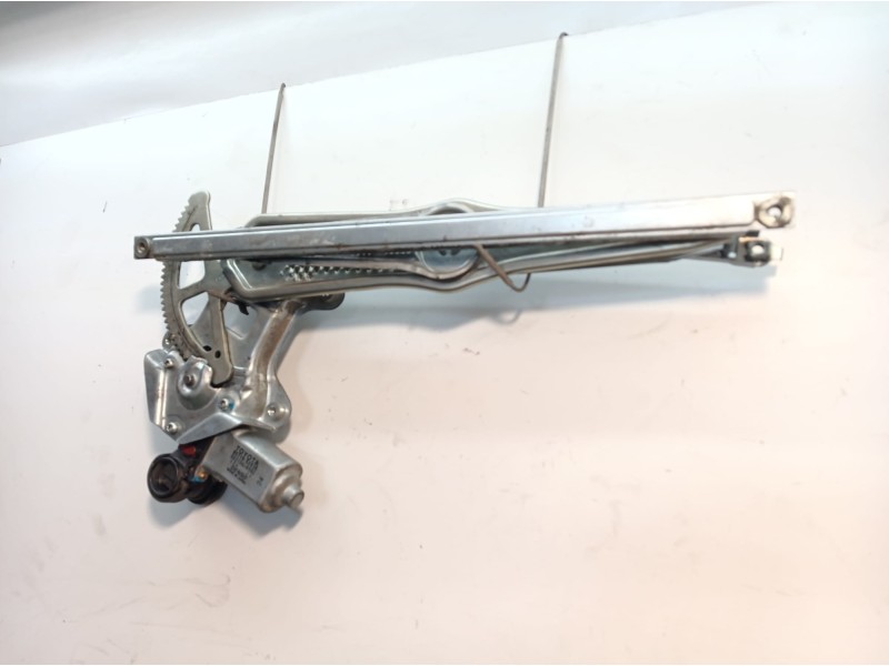 Recambio de elevalunas delantero derecho para toyota yaris 1.4 turbodiesel cat referencia OEM IAM 8571052030 8571052030 06210099