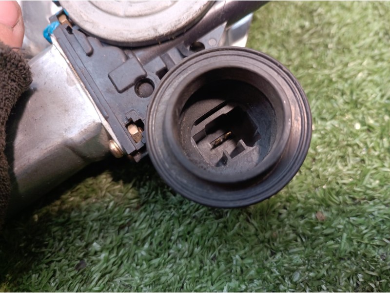 Recambio de elevalunas delantero derecho para toyota yaris 1.4 turbodiesel cat referencia OEM IAM 8571052030 8571052030 06210099