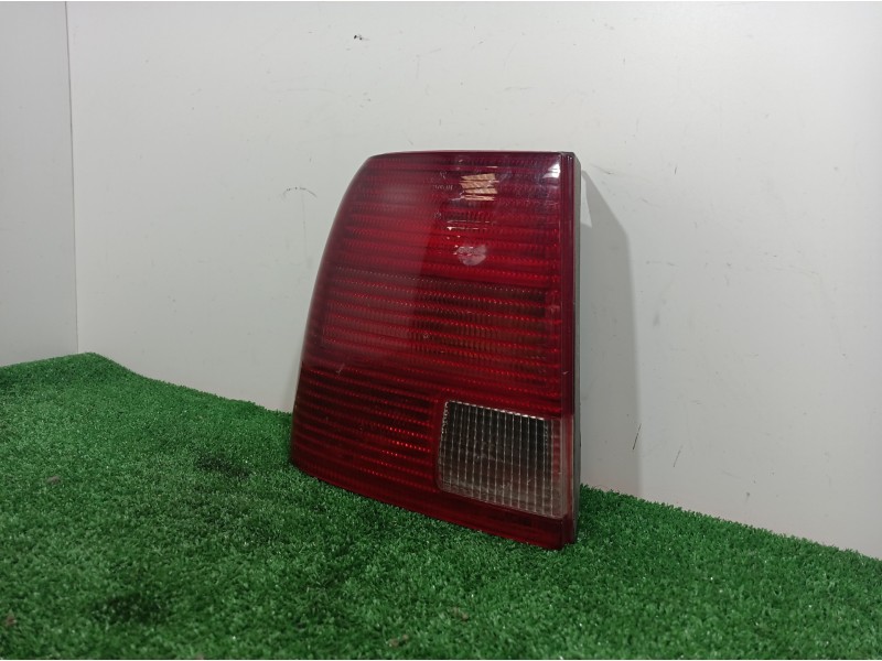 Recambio de piloto trasero izquierdo para volkswagen passat berlina (3b2) comfortline referencia OEM IAM 3B5945257 3B5945257 3B5