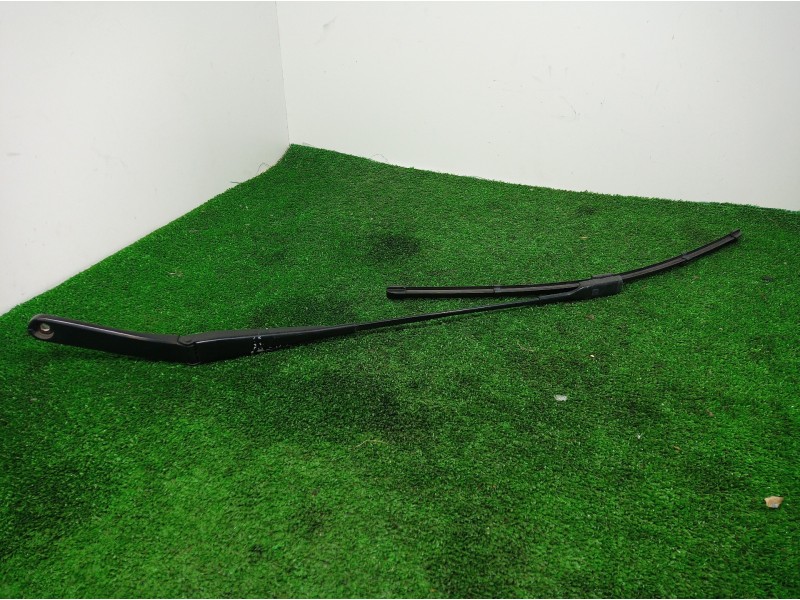 Recambio de brazo limpia delantero derecho para audi s5 cabriolet (8f7) referencia OEM IAM LRS01569 8F2955407A 8F2955407A