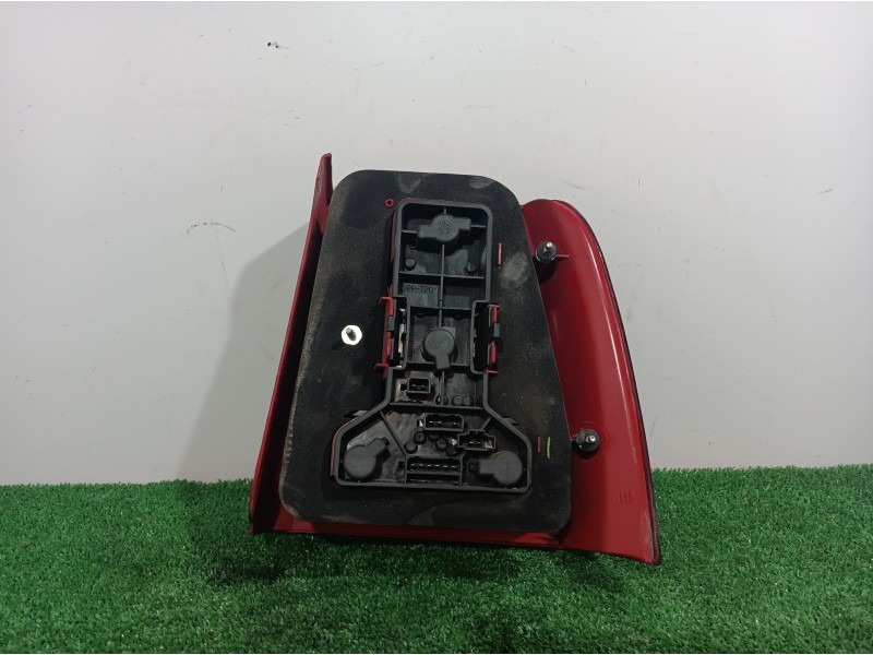 Recambio de piloto trasero izquierdo para volkswagen passat berlina (3b2) comfortline referencia OEM IAM 3B5945257 3B5945257 3B5