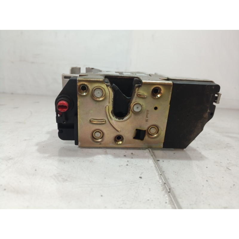 Recambio de cerradura puerta trasera derecha para peugeot 307 break / sw (s1) break xr referencia OEM IAM 9138C0 9138C0 9138C0