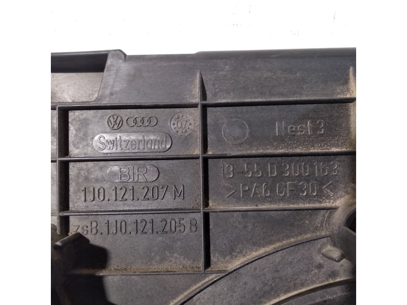 Recambio de electroventilador para volkswagen golf iv berlina (1j1) básico referencia OEM IAM 1J0121207M 1J0121205B 1J0121207M