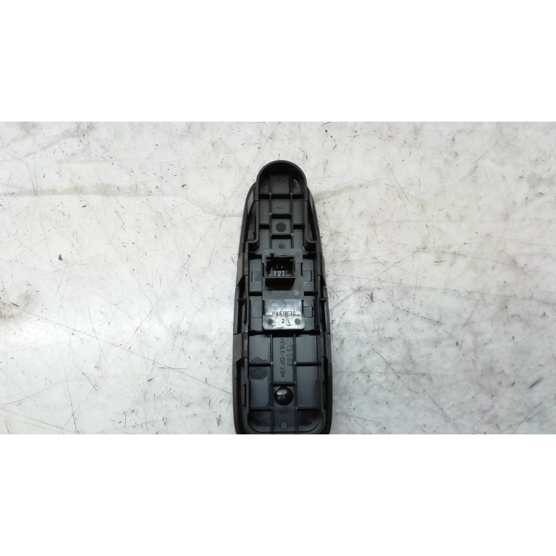 Recambio de mando elevalunas delantero derecho para citroën c4 grand picasso exclusive plus referencia OEM IAM  PA6GF30 PA6GF30