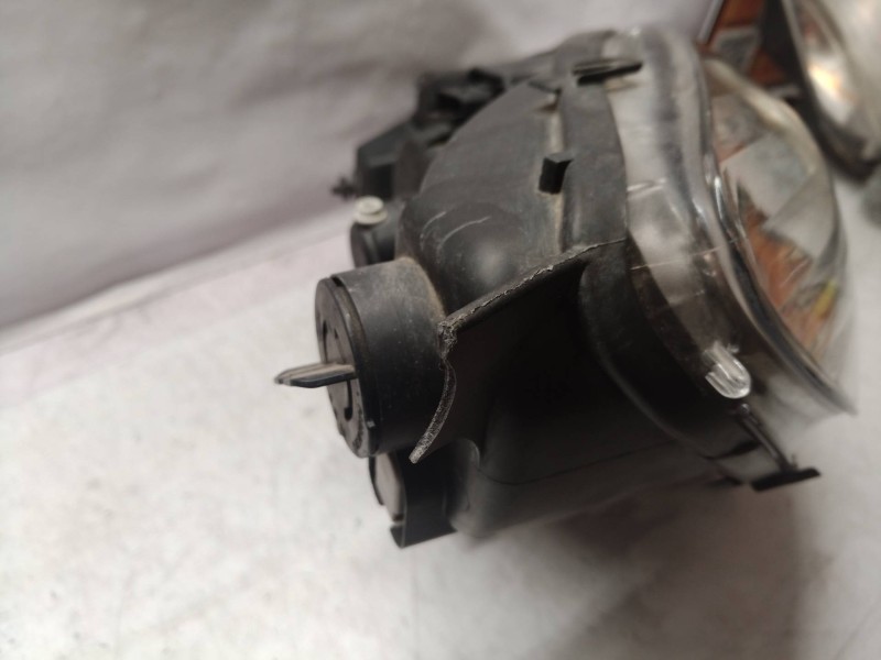 Recambio de faro derecho para peugeot 607 (s1) pack referencia OEM IAM 9654670880 9654670880 9654670880