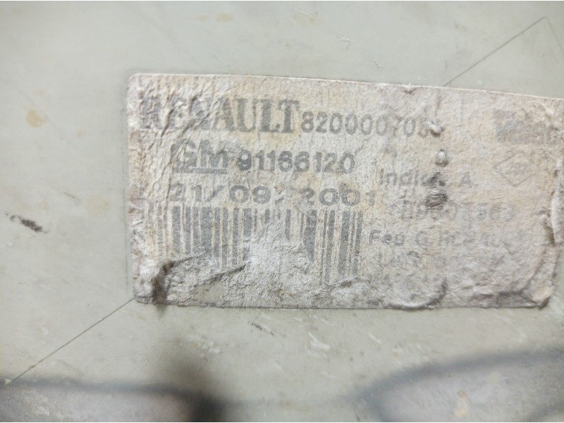 Recambio de piloto delantero izquierdo para renault trafic combi (ab 4.01) referencia OEM IAM 91166120 91166120 91166120