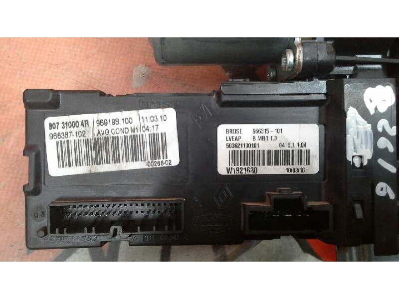 Recambio de elevalunas delantero izquierdo para renault megane iii sport tourer expression referencia OEM IAM 807216718R 8072167