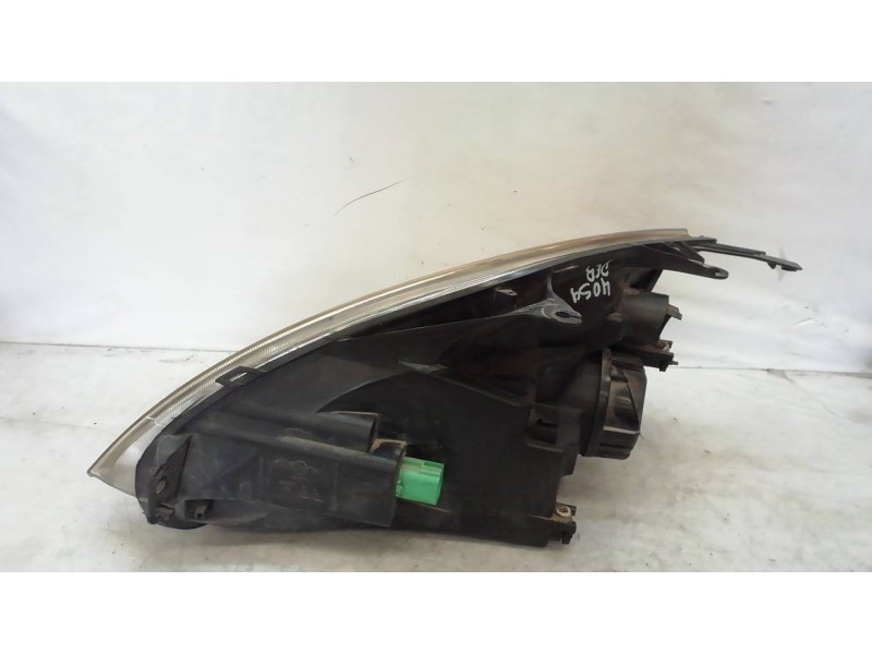 Recambio de faro derecho para ford fiesta (cbk) ambiente referencia OEM IAM   