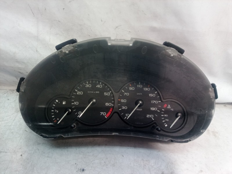 Recambio de cuadro instrumentos para peugeot 206 berlina e-music referencia OEM IAM 5550003000 5550003000 5550003000