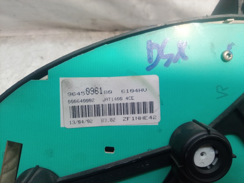 Recambio de cuadro instrumentos para peugeot 206 berlina e-music referencia OEM IAM 5550003000 5550003000 5550003000