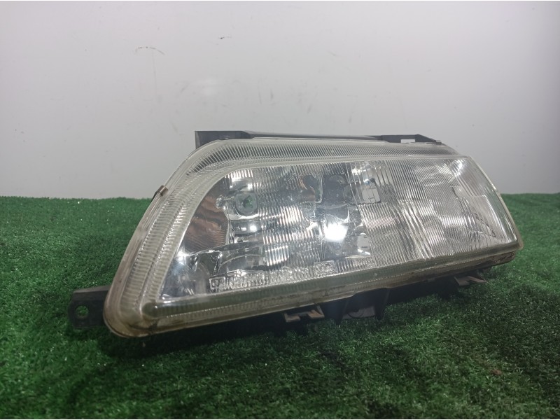 Recambio de faro izquierdo para citroën xantia berlina 2.0 hdi 90/110 attraction referencia OEM IAM   