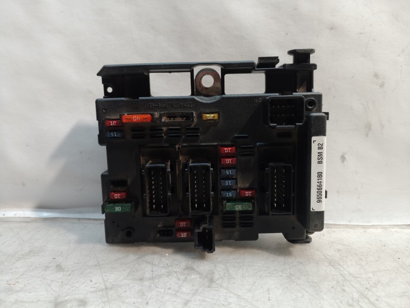 Recambio de caja reles / fusibles para peugeot 307 break / sw (s1) break xr referencia OEM IAM 9650664180 9650664180 9650664180